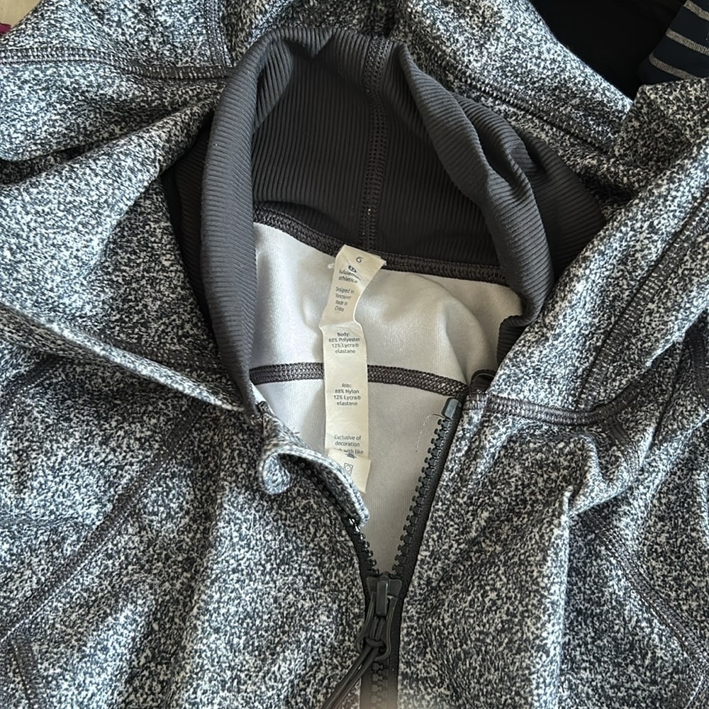 Lululemon Daily Practice Jacket - Picture 5 of 9